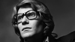 Pourquoi cette exposition sur le c&eacute;l&egrave;bre couturier Yves Saint Laurent va faire parler &agrave; Lyon