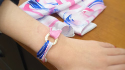 Les bijoux en soie d&rsquo;une cr&eacute;atrice lyonnaise se retrouvent dans la boutique de l&rsquo;Assembl&eacute;e nationale