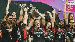 La joie des joueuses du LOU apr&egrave;s leur victoire en finale du championnat de rugby &agrave; sept (Vid&eacute;o)