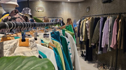 Cette boutique de v&ecirc;tements organise un vide-dressing sur les toits de Lyon