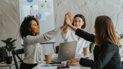 Ce salon d&eacute;di&eacute; &agrave; l'&eacute;volution professionnelle des femmes de retour &agrave; Lyon