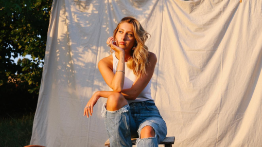 L'influenceuse lyonnaise StyleTonic dévoile son premier album de reprises