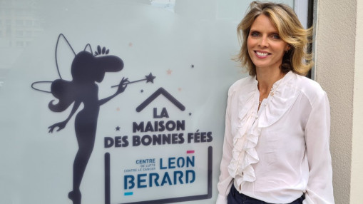 "On passe à autre chose" : Sylvie Tellier appelle au calme après les destitutions de Miss Provence et Miss Aquitaine "On passe à autre chose" : Sylvie Tellier appelle au calme après les destitutions de Miss Provence et Miss Aquitaine