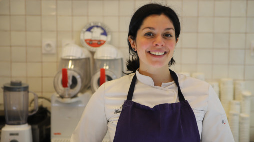 "Devenir le salon de th&eacute; d&eacute;di&eacute; &agrave; la glace de Lyon" : Julia Canu est l'une des Lyonnaises de 2026