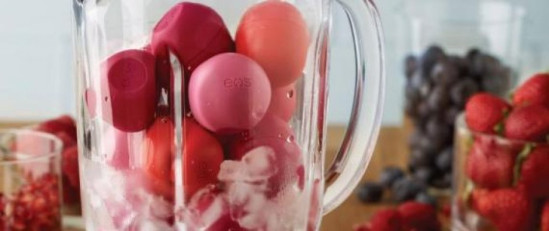 NINA DOBREV, KIM KARDASHIAN, TOUTES FANS D'EOS, LES STICKS A LEVRES NINA DOBREV, KIM KARDASHIAN, TOUTES FANS D'EOS, LES STICKS A LEVRES