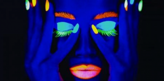 CIATE INVENTE LE VERNIS NEON EFFETS STROBOSCOPIQUES