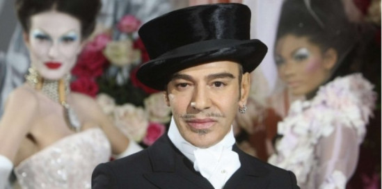 John Galliano en stage de réinsertion chez Oscar de la Renta