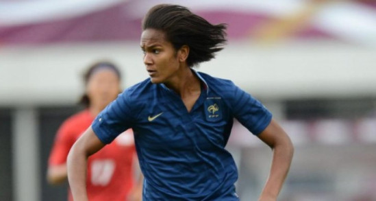 EURO FEMININ : WENDIE RENARD PROPULSE LES BLEUES EN QUARTS EURO FEMININ : WENDIE RENARD PROPULSE LES BLEUES EN QUARTS
