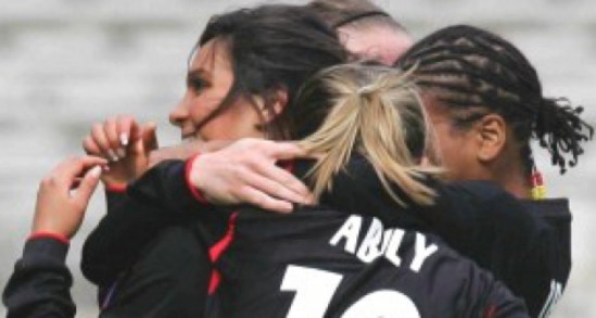 FOOTBALL FEMININ : LES BLEUES S'IMPOSENT FACILEMENT FACE A LA FINLANDE (3-0 FOOTBALL FEMININ : LES BLEUES S'IMPOSENT FACILEMENT FACE A LA FINLANDE (3-0