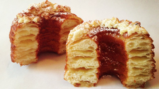 CRONUT : CE SURPRENANT MARIAGE DU CROISSANT ET DU DONUT