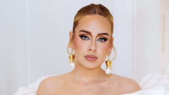 Adele officialise sa relation et publie un tendre cliché !