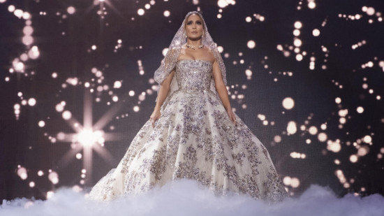 Jennifer Lopez, Maluma et Owen Wilson se donneront la réplique dans la comédie romantique "Marry Me" !