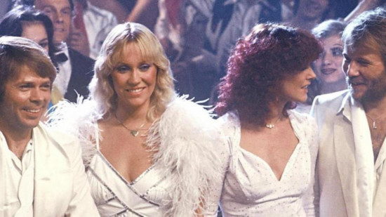 Un concert à la bougie en hommage à ABBA débarque à Lyon !