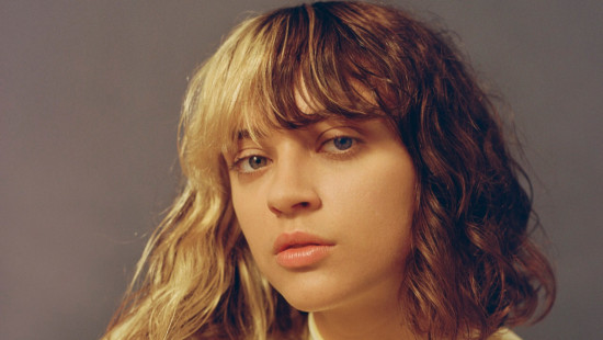 La chanteuse lyonnaise Pomme va revisiter le répertoire de… Céline Dion !