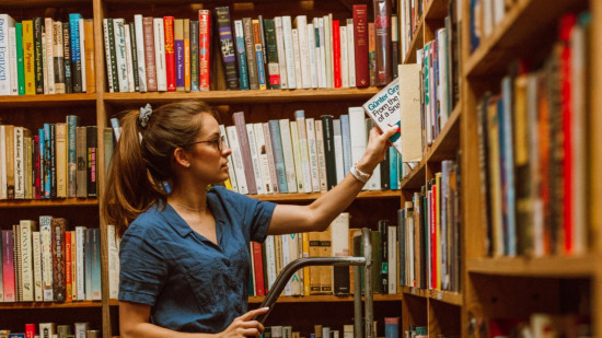 Cette libraire lyonnaise est spécialisée dans les féminismes