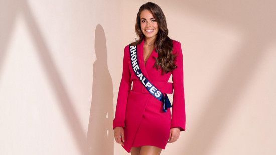 Miss France 2023 : enfin la couronne pour Rhône-Alpes avec Esther Coutin ? Miss France 2023 : enfin la couronne pour Rhône-Alpes avec Esther Coutin ?