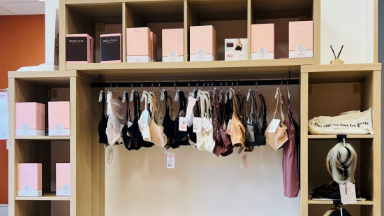 Près de Lyon : elle crée un magasin dédié aux personnes atteintes d’un cancer Près de Lyon : elle crée un magasin dédié aux personnes atteintes d’un cancer