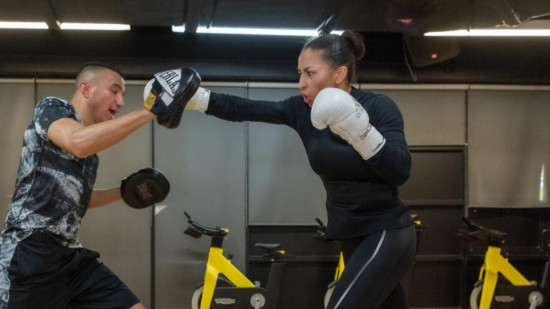 Estelle Mossely vise les JO de Paris : "Montrer qu'on peut assurer dans une grande compétition tout en menant une vie de femme" Estelle Mossely vise les JO de Paris : "Montrer qu'on peut assurer dans une grande compétition tout en menant une vie de femme"