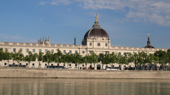 Les créateurs de la région s’invitent ce samedi au Grand Hôtel-Dieu ! Les créateurs de la région s’invitent ce samedi au Grand Hôtel-Dieu !