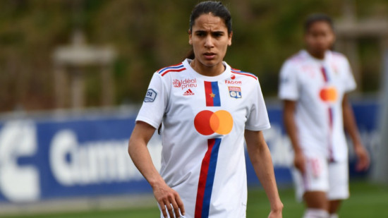 Amel Majri (OL) accompagnée de sa fille de 9 mois à Clairefontaine : une première dans l’histoire du foot français
