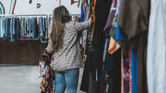 Une vente de vêtements vintage au kilo ce week-end à Villeurbanne !