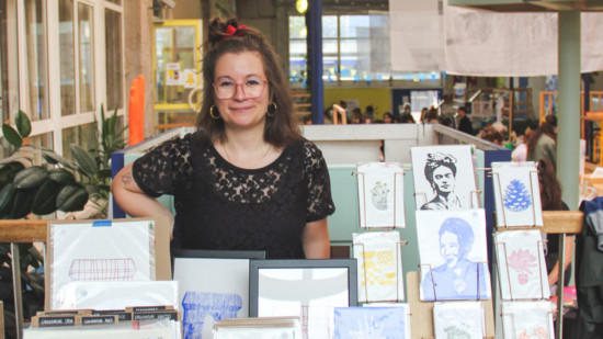 L’artiste lyonnaise Maslau nous fait découvrir Lyon à travers ses linogravures