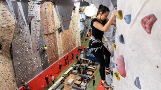 "Les femmes assurent" : une session escalade 100% féminine à Lyon "Les femmes assurent" : une session escalade 100% féminine à Lyon