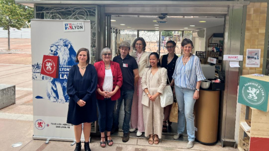 Lyon : des marques labellisées à l'honneur d'un kiosque place Bellecour