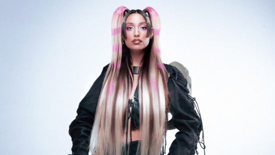 Kalika sur la scène du Woodstower : "Mon univers musical ne va pas sans le visuel"