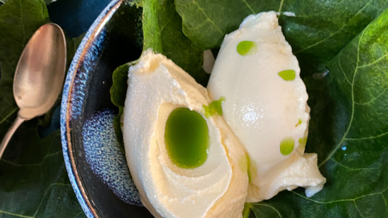 La recette de Davia : Crème glacée infusée à la feuille de figuier