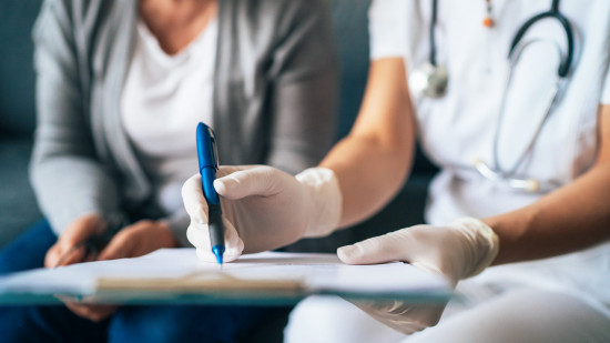 L’IVG bientôt inscrite dans la Constitution ?