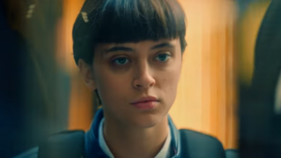 La chanteuse Pomme fait ses débuts au cinéma dans La Vénus d’argent (VIDEO)