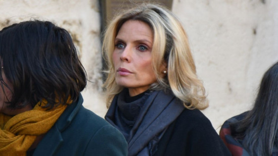 "Il a fait de moi une Lyonnaise de cœur" : l’hommage de Sylvie Tellier à Gérard Collomb "Il a fait de moi une Lyonnaise de cœur" : l’hommage de Sylvie Tellier à Gérard Collomb