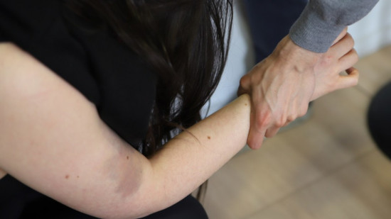 "C’est très loin d’être satisfaisant" : le nombre de féminicides a baissé de 20% en 2023 "C’est très loin d’être satisfaisant" : le nombre de féminicides a baissé de 20% en 2023