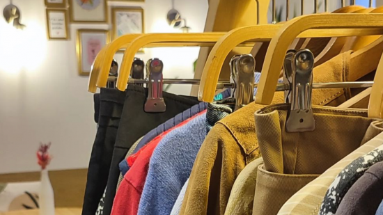 Lyon : une grande vente vintage dans un café-laverie ce samedi