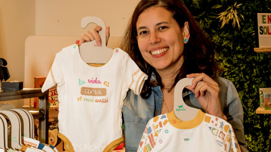 Apushi, ces vêtements qui grandissent avec les enfants