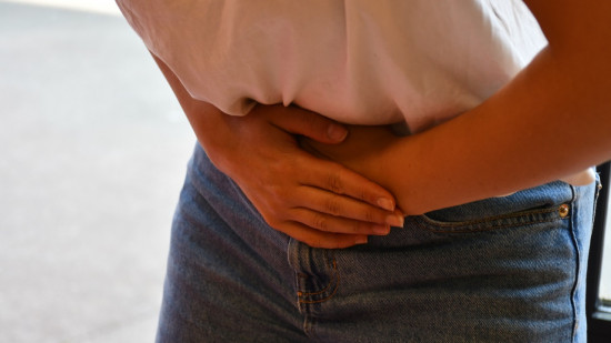 "Ça fait super mal en fait" : quand des députés testent un simulateur de règles douloureuses (VIDÉO) "Ça fait super mal en fait" : quand des députés testent un simulateur de règles douloureuses (VIDÉO)