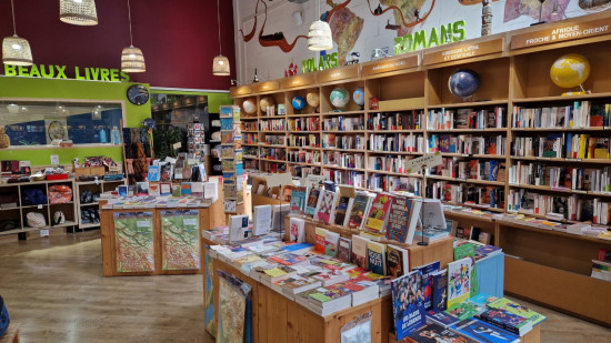 Cette librairie-café organise une grande braderie près de Lyon