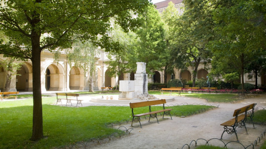 Ce musée lyonnais propose des lectures de contes tout l’été en plein air