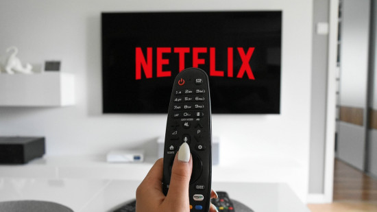 Les séries et films Netflix à ne pas manquer cet été !