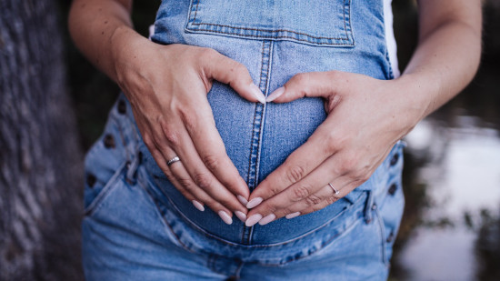 Fumer et boire pendant sa grossesse : les mauvaises habitudes des Françaises Fumer et boire pendant sa grossesse : les mauvaises habitudes des Françaises