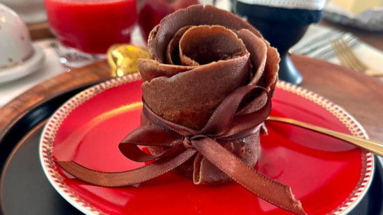 La recette de mars : les crêpes chocolat châtaignes en forme de rose