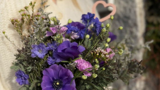 Fête des grands-mères à Lyon : "Il faut acheter de la fleur française !" Fête des grands-mères à Lyon : "Il faut acheter de la fleur française !"