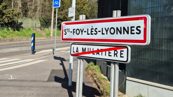 La commune de Sainte-Foy-Lès-Lyon change de nom pour le 8 mars La commune de Sainte-Foy-Lès-Lyon change de nom pour le 8 mars