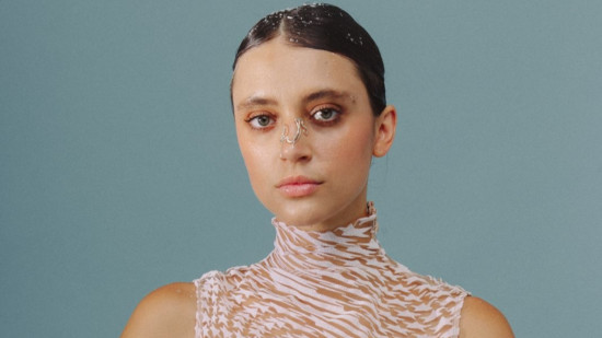 Pomme parmi les artistes ayant participé au nouvel hymne du Sidaction