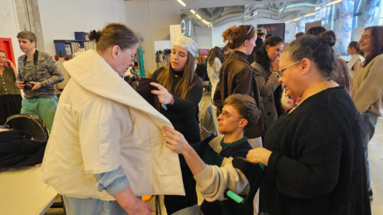 "La mode doit magnifier la différence" : dans les coulisses de la préparation du défilé "Every Bodies" à Lyon