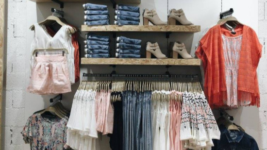 Crise du prêt-à-porter : la marque Jennyfer demande sa mise en liquidation judiciaire