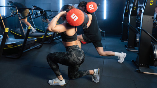 On a testé à Lyon : l’Hyrox, la nouvelle tendance des salles de sport On a testé à Lyon : l’Hyrox, la nouvelle tendance des salles de sport