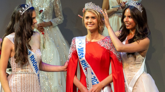 Charlotte Miralles-Dussert décroche la couronne de Miss Rhône 2025