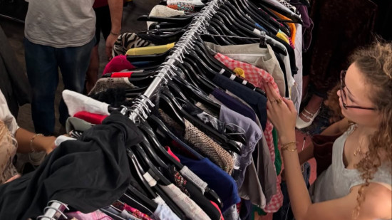 Cette friperie géante de retour à Lyon avec plus de 10 000 pièces à petits prix